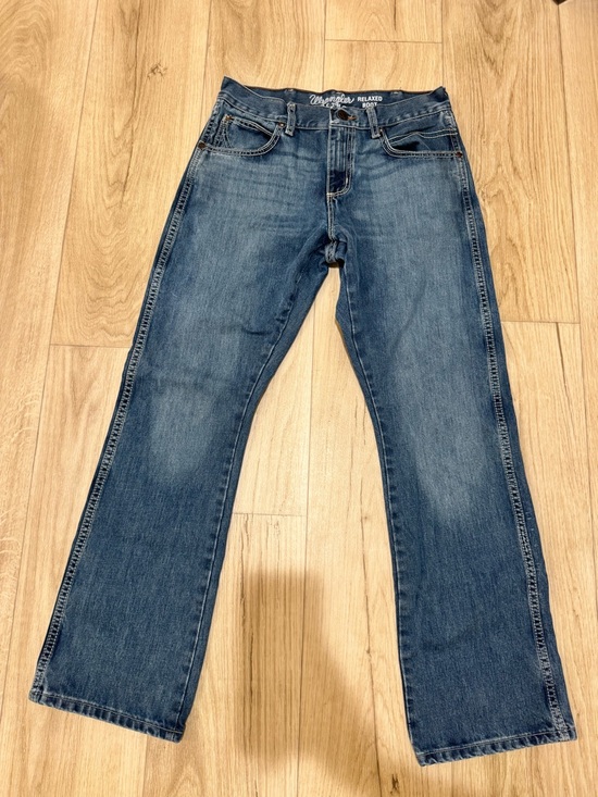 Wrangler Other - Wrangler Men's Relaxed Fit Jeans - Medium Blue Wash